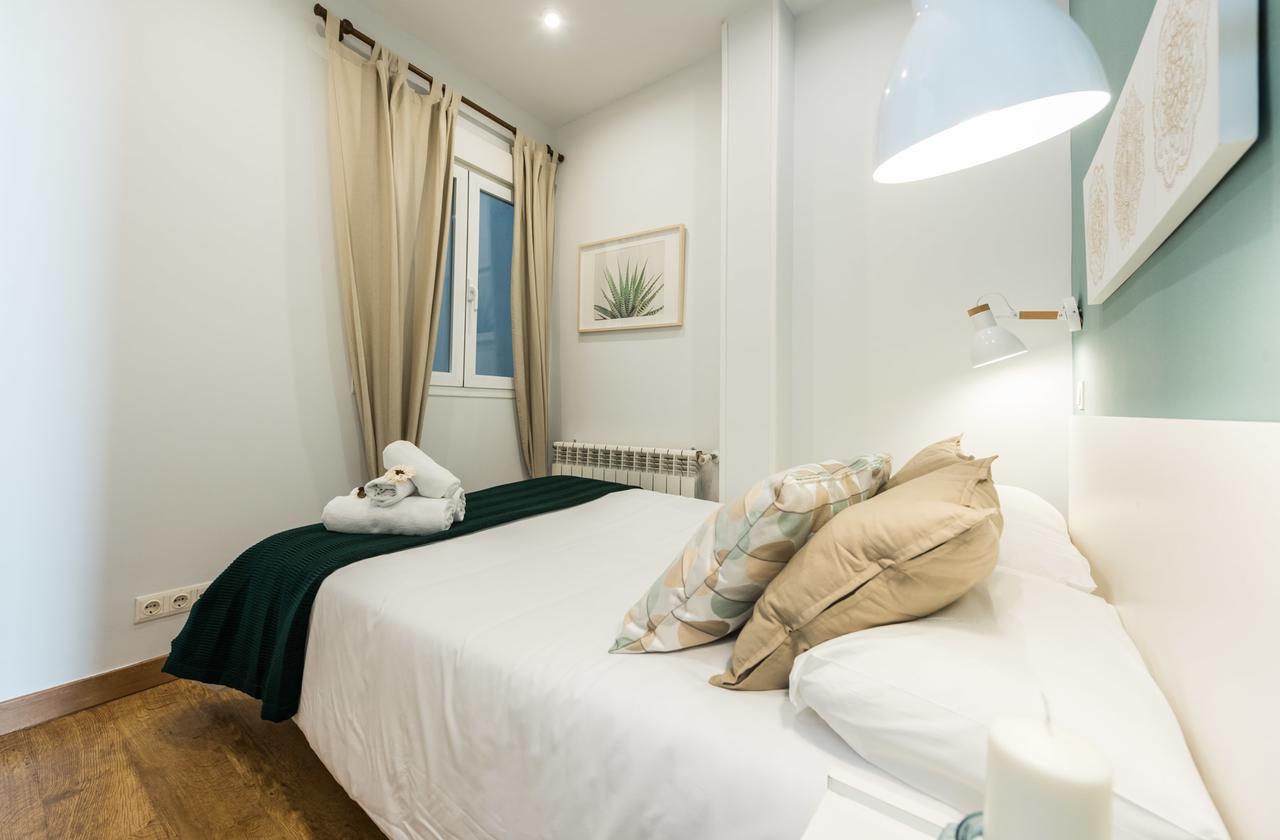 Apartamento Gran Via I Santa Ana Madrid Exterior foto