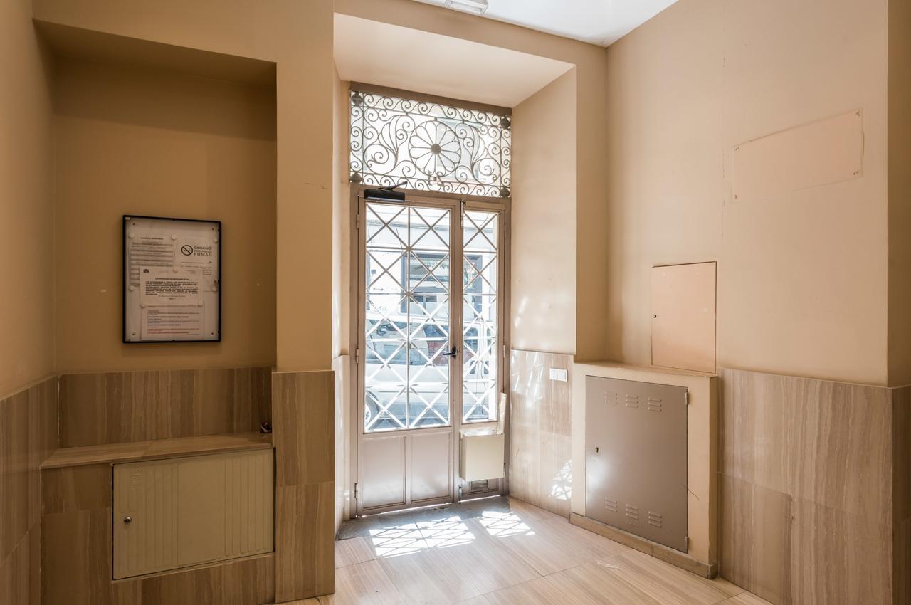 Apartamento Gran Via I Santa Ana Madrid Exterior foto